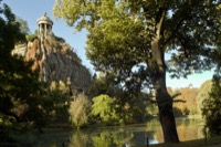 DES BUTTES CHAUMONT AU PRE LACHAISE EN PASSANT PAR "LA CAMPAGNE  PARIS"